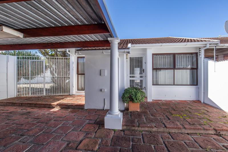 2 Bedroom Property for Sale in Diep River Western Cape